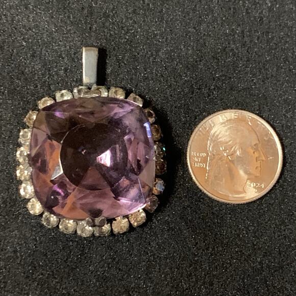 Kenneth Lane Pendant Purple Large Stone w/ Rhinestones Vintage 1960-1970's - Picture 4 of 7